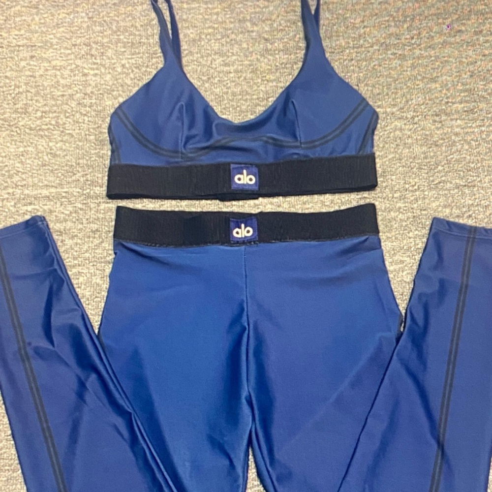 ALO Yoga Navy Activewear Set